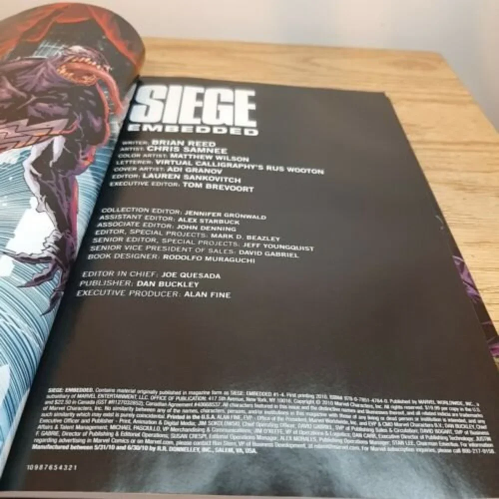Siege: Embedded - HC Book Marvel Graphic Novel Reed Samnee (Issues 1-4)